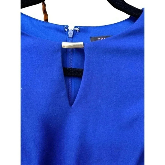 Tahari Arthur S. Levine Stretch Keyhole Neck Cap Sleeve Sheath Dress Size 6P - Picture 4 of 5